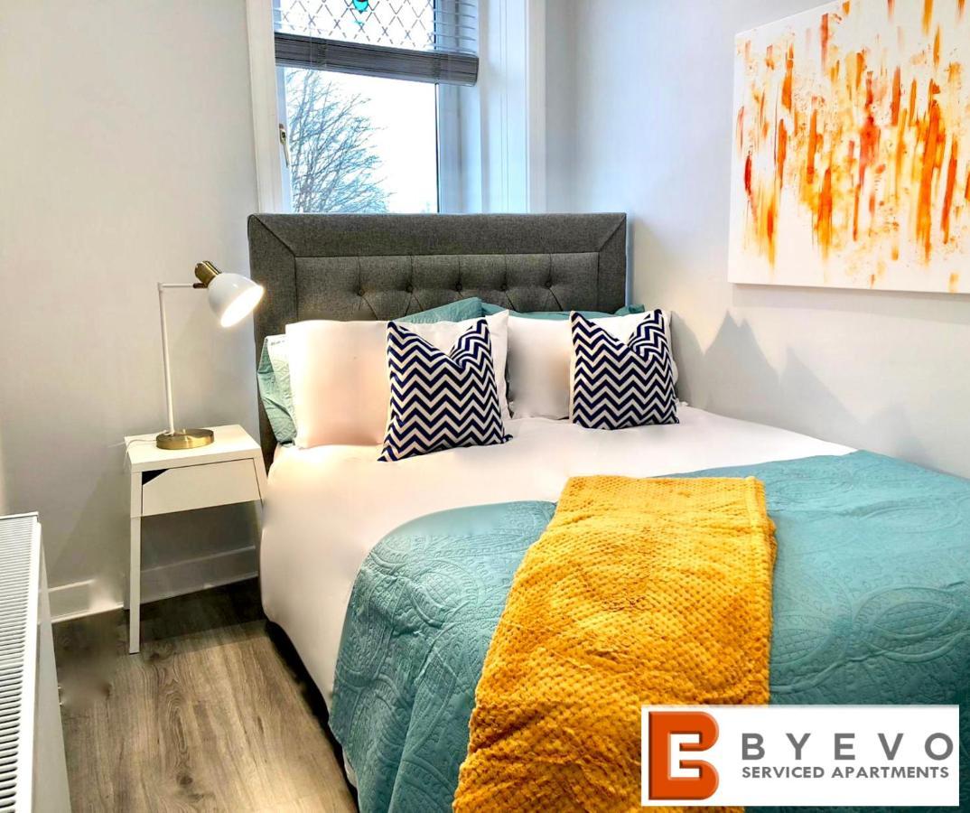 Byevo Almar Villa - Close To City And Airport - Perfect For Contractors Or Large Groups Glasgow Zewnętrze zdjęcie